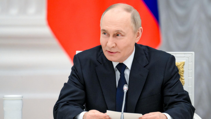 Отец Маска, приехавший в Москву, назвал Путина впечатляющим человеком
